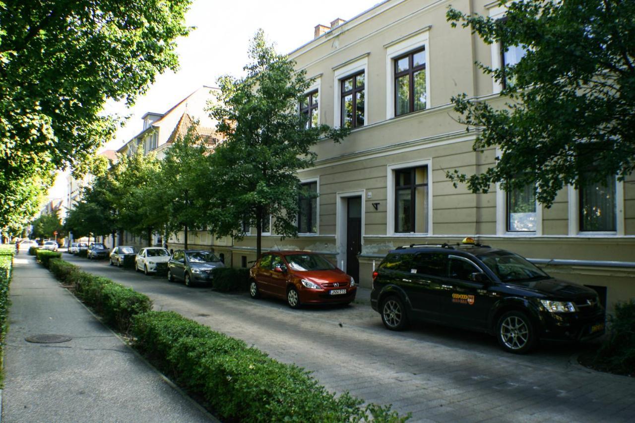 Deak Apartman Sopron Exterior photo